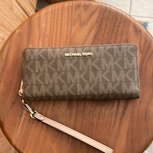 Michael Kors wallet